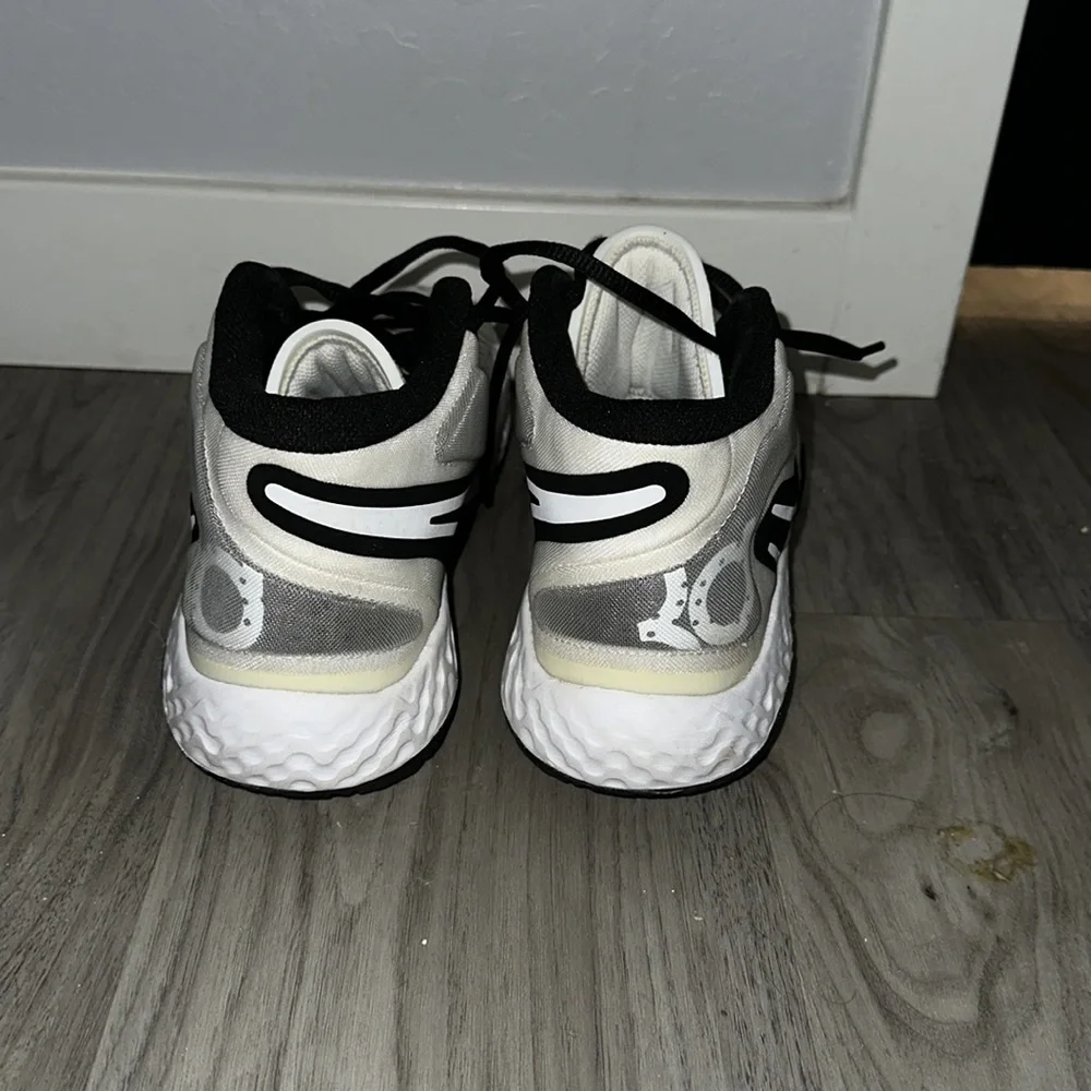 Nike Men's Size 9.5 KD Trey 5 VIII Basketball Shoes - Picture 3 of 6